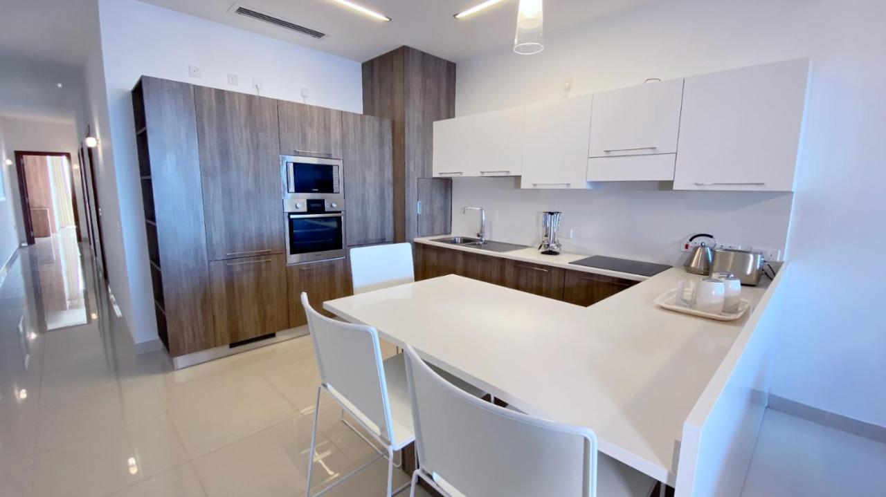 Apartamento Point Sliema Sea Front Exterior foto
