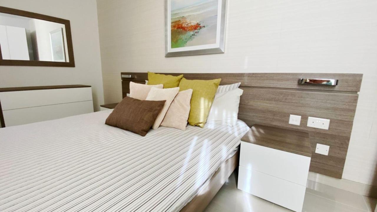 Apartamento Point Sliema Sea Front Exterior foto